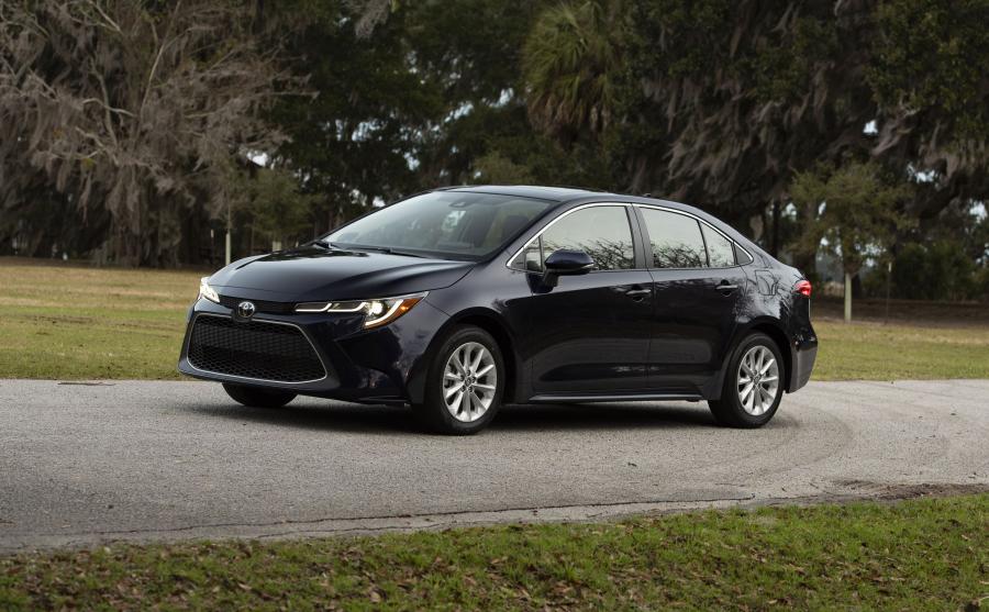  Toyota Corolla XLE Sedan 2019 года  (NA) (фото 11 из 40)